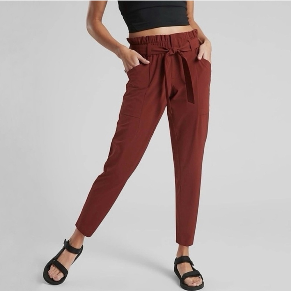 Athleta Skyline Featherweight Belted Paper Bag Tapered Pant Red Brown